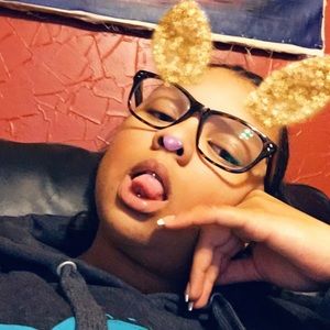 Meet your Posher, Anaé